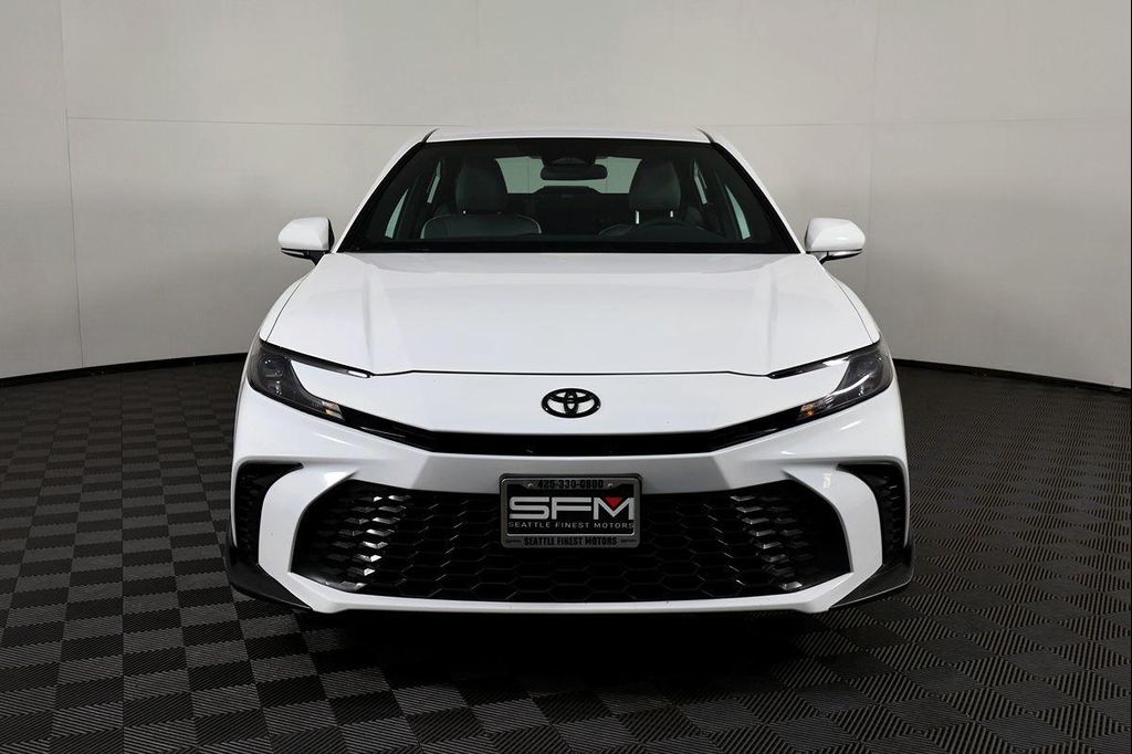 TOYOTA CAMRY - 4