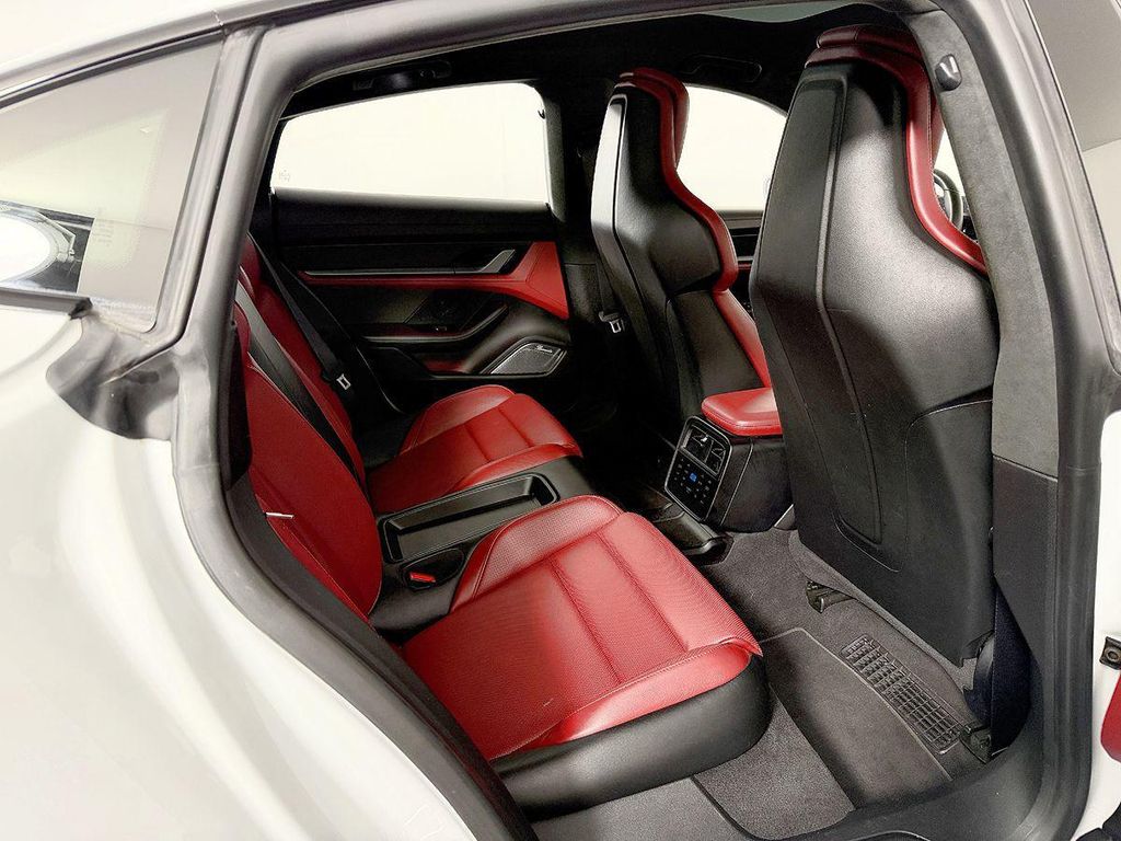 صورة مصغرة 48 لـ 2020 Porsche TAYCAN TURBO