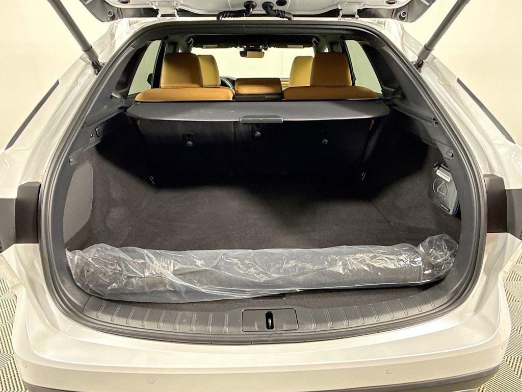 صورة مصغرة 27 لـ 2025 Lexus RX 350 BASE