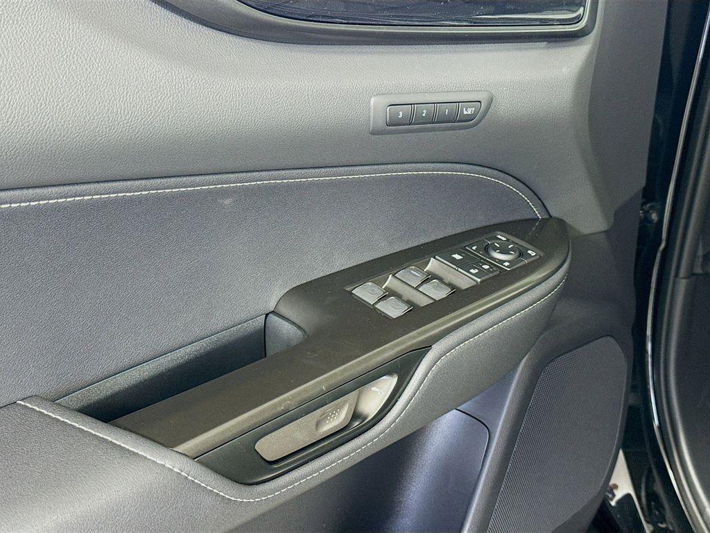 صورة مصغرة 20 لـ 2026 Lexus NX 450H+ PREMIUM