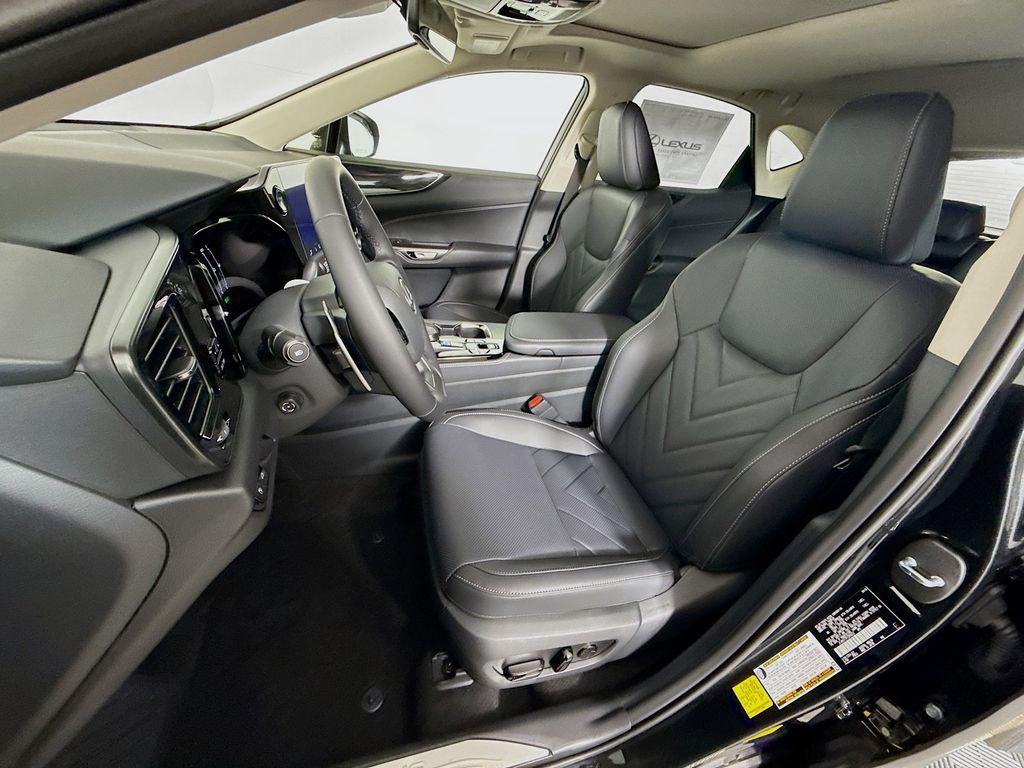 صورة مصغرة 16 لـ 2026 Lexus NX 450H+ PREMIUM