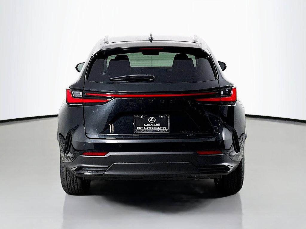 صورة 6 لـ 2026 Lexus NX 450H+ PREMIUM