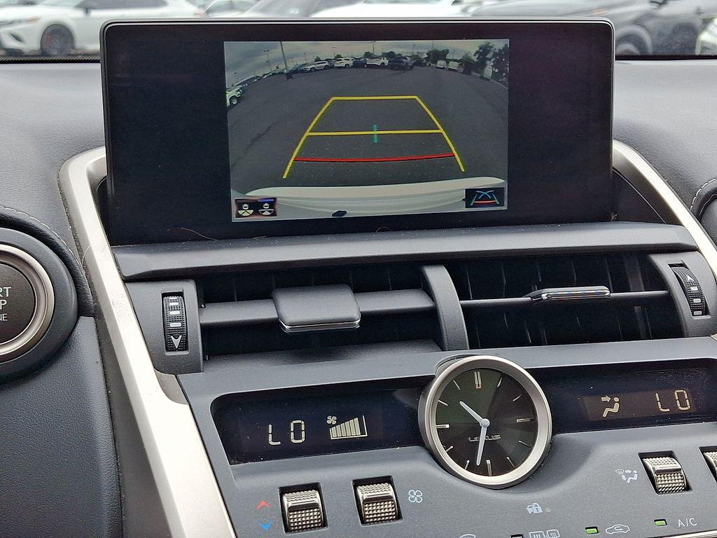 صورة 19 لـ 2020 Lexus NX 300 BASE