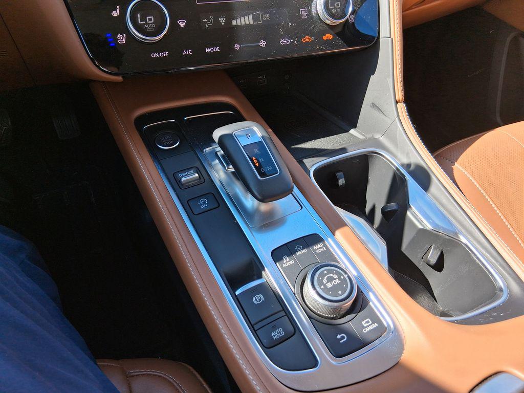 صورة 12 لـ 2023 Infiniti QX60 SENSORY