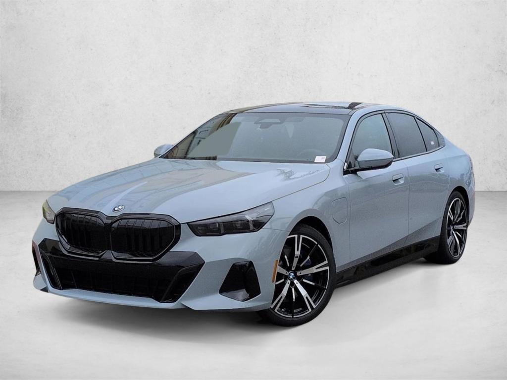New 2026 BMW 550e xDrive