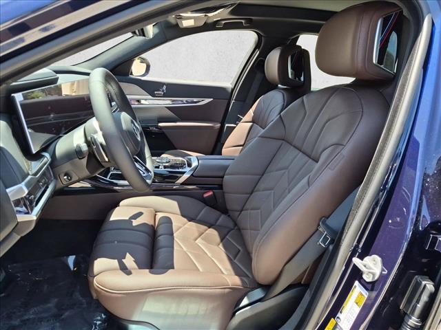 صورة مصغرة 4 لـ 2026 BMW I7 EDRIVE50