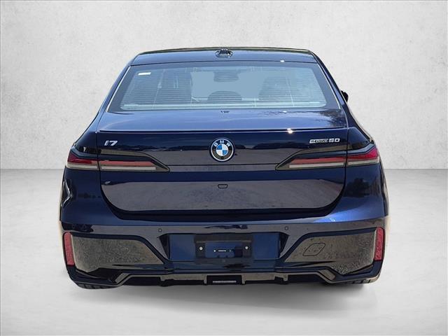 صورة مصغرة 7 لـ 2026 BMW I7 EDRIVE50