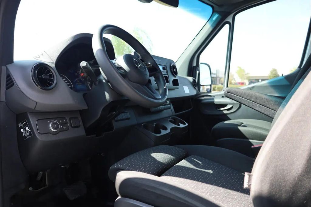 2024 Mercedes-BENZ OTHERS photo 7