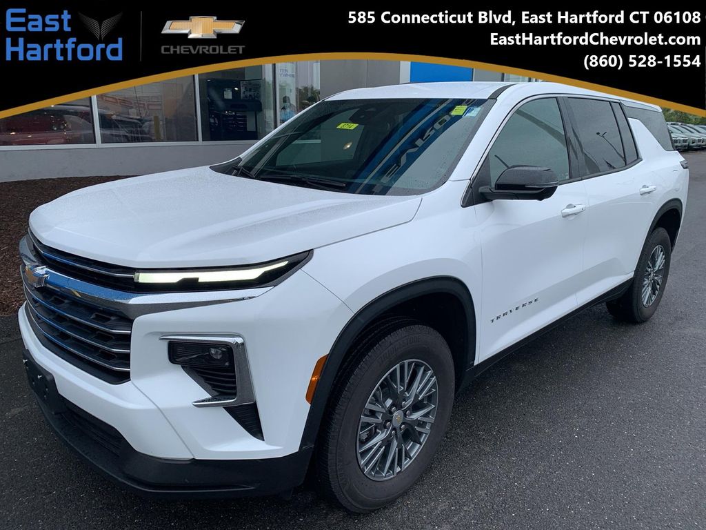 Used 2024 Chevrolet Traverse LT