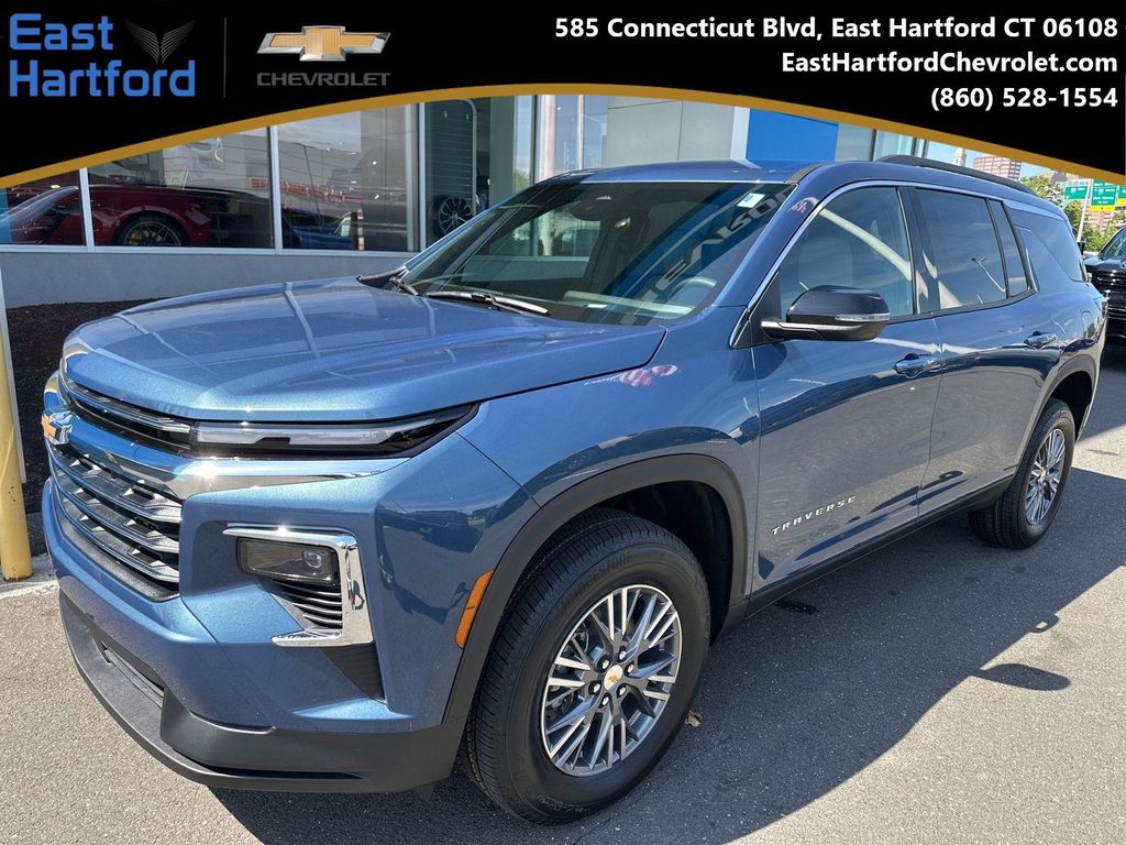 New 2026 Chevrolet Traverse LT