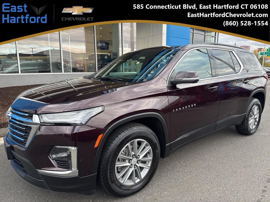 Used 2023 Chevrolet Traverse LT Cloth