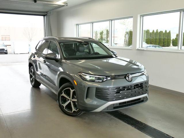 New 2026 Volkswagen Tiguan 2.0T SE