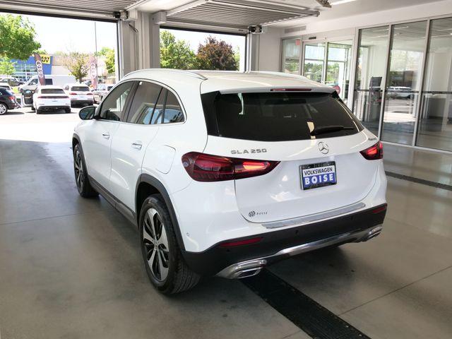 صورة 4 لـ 2025 Mercedes-BENZ GLA