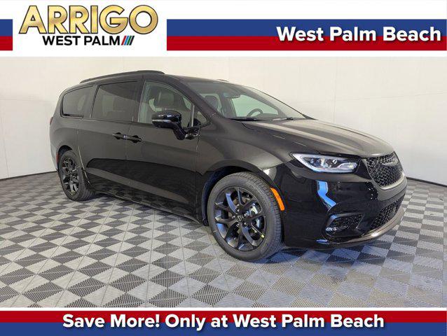 New 2026 Chrysler Pacifica L