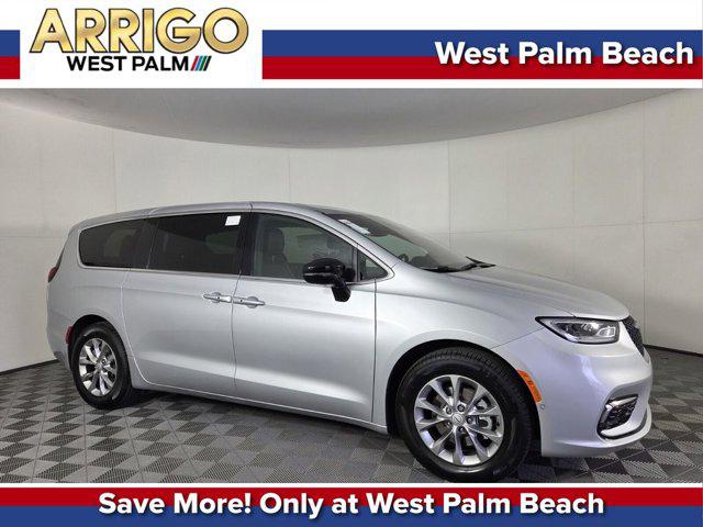 New 2026 Chrysler Pacifica Limited