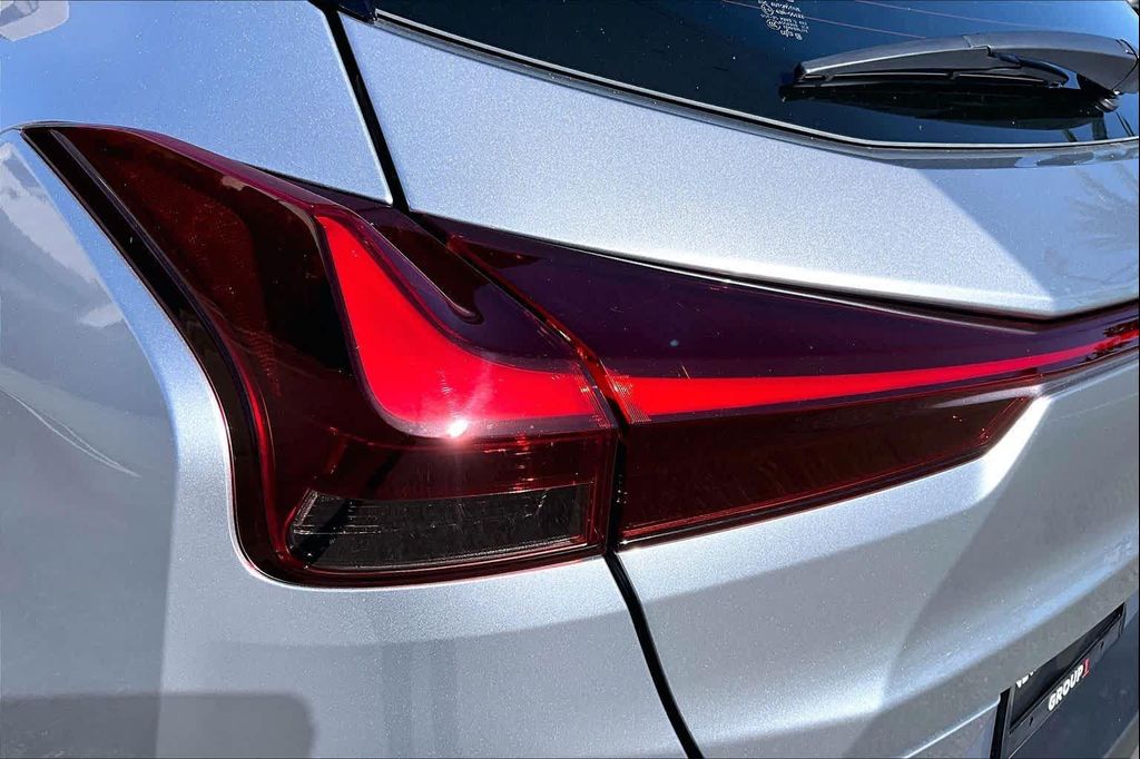 2026 Lexus UX 300H PREMIUM — миниатюра 12