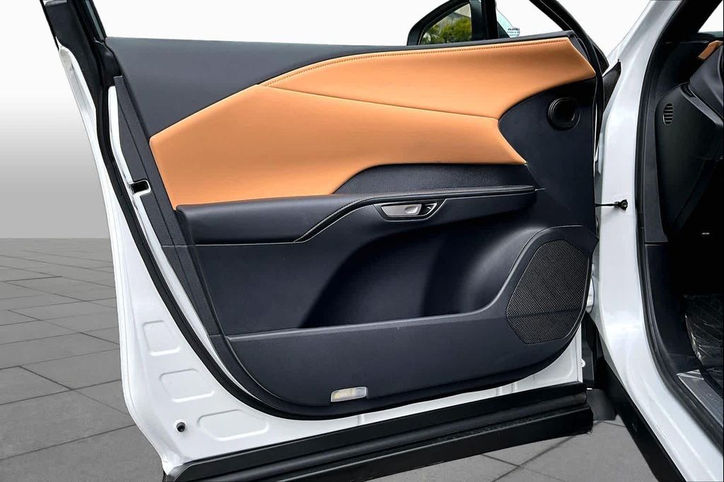 صورة مصغرة 16 لـ 2026 Lexus RX 350 PREMIUM