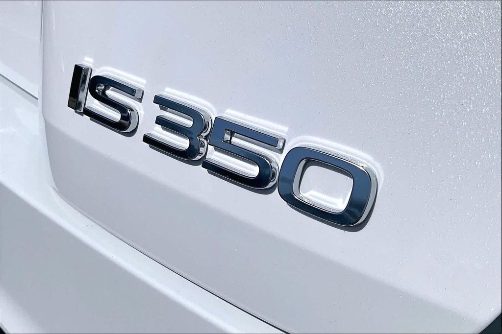 2026 Lexus IS 350 F SPORT DESIGN — фото 8