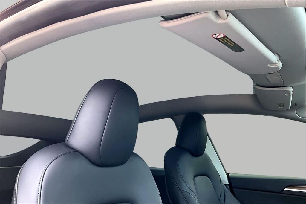 صورة مصغرة 13 لـ 2024 Tesla MODEL Y LONG RANGE DUAL MOTOR ALL-WHEEL DRIVE