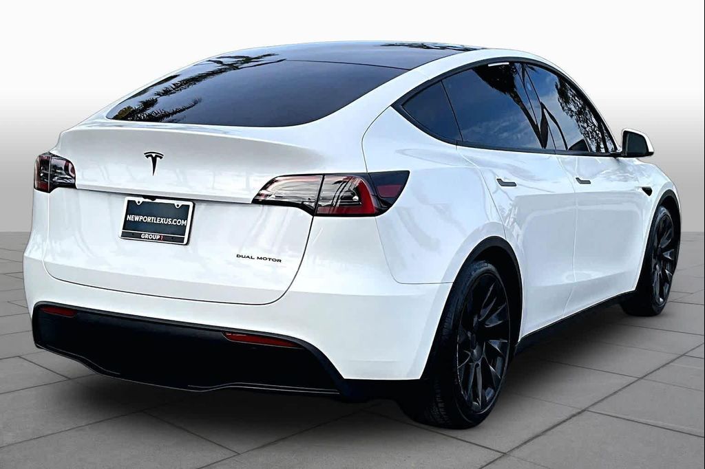 صورة مصغرة 12 لـ 2024 Tesla MODEL Y LONG RANGE DUAL MOTOR ALL-WHEEL DRIVE