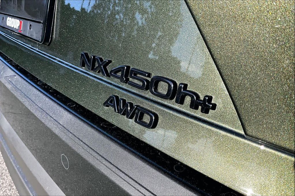 صورة 8 لـ 2026 Lexus NX 450H+ PREMIUM