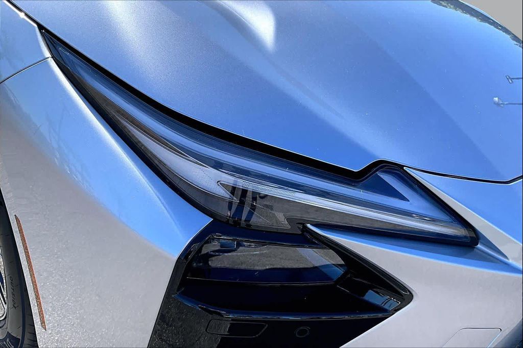 صورة مصغرة 21 لـ 2026 Lexus ES 350E PREMIUM