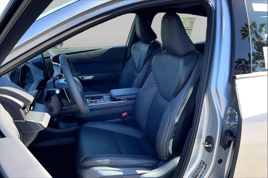صورة مصغرة 18 لـ 2026 Lexus ES 350E PREMIUM