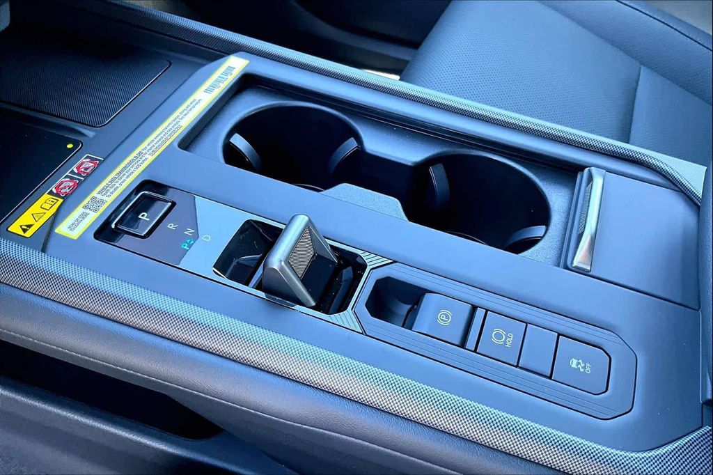 صورة مصغرة 11 لـ 2026 Lexus ES 350E PREMIUM