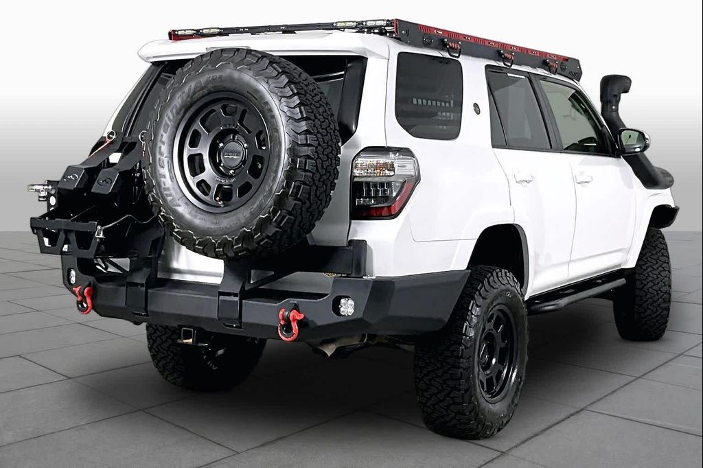 صورة مصغرة 12 لـ 2022 Toyota 4RUNNER SR5 PREMIUM
