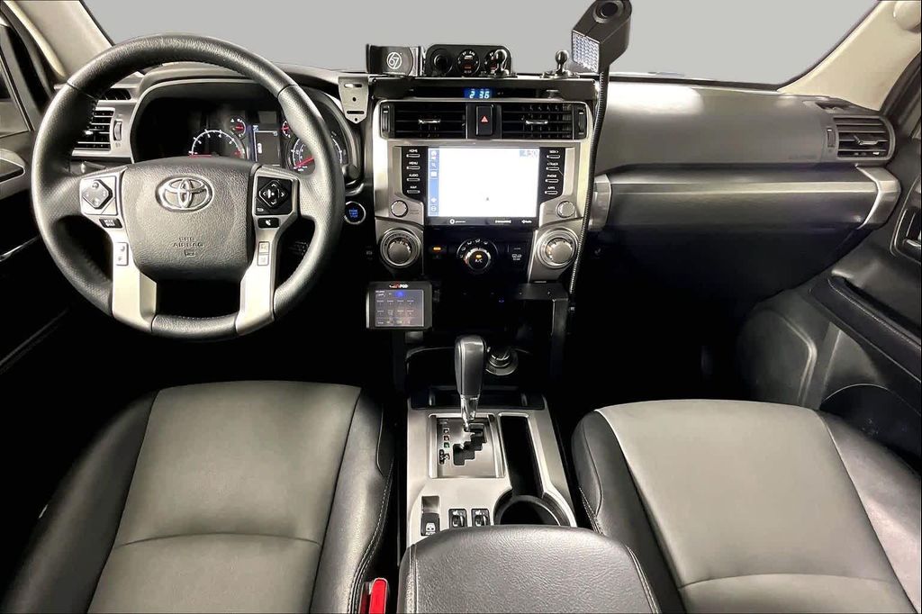 صورة مصغرة 14 لـ 2022 Toyota 4RUNNER SR5 PREMIUM