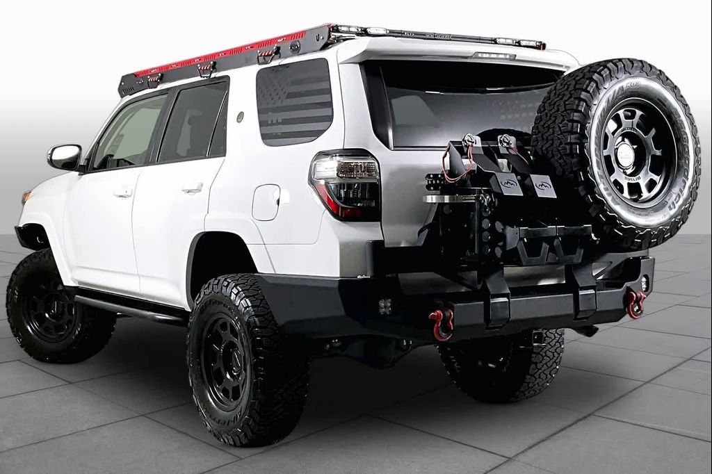 صورة مصغرة 11 لـ 2022 Toyota 4RUNNER SR5 PREMIUM