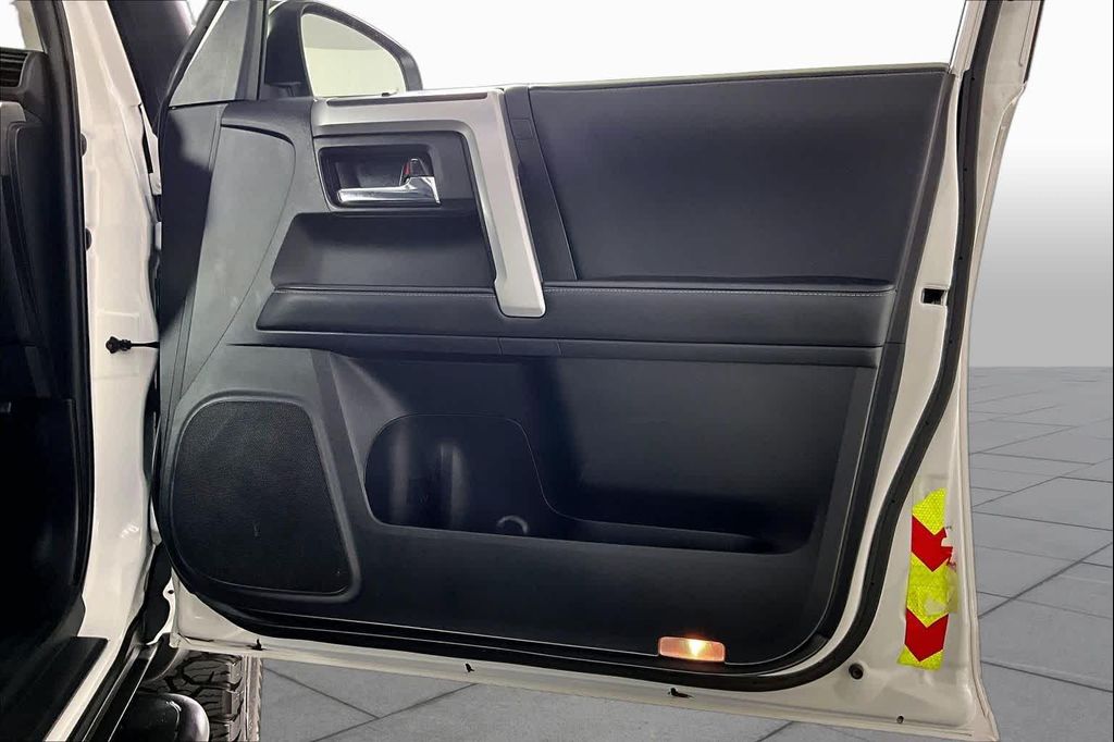 صورة مصغرة 21 لـ 2022 Toyota 4RUNNER SR5 PREMIUM