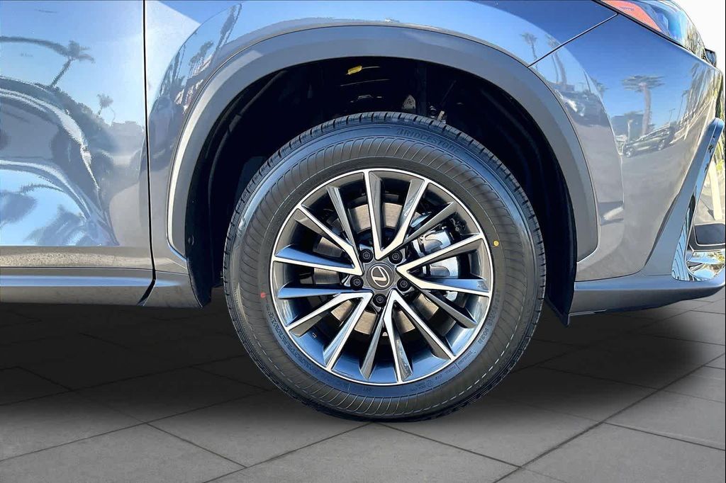 2026 Lexus NX 350H PREMIUM 照片 9