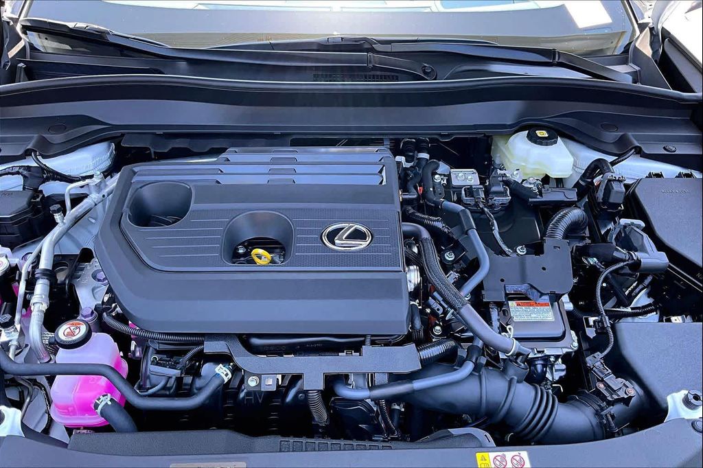 صورة مصغرة 19 لـ 2026 Lexus UX 300H PREMIUM