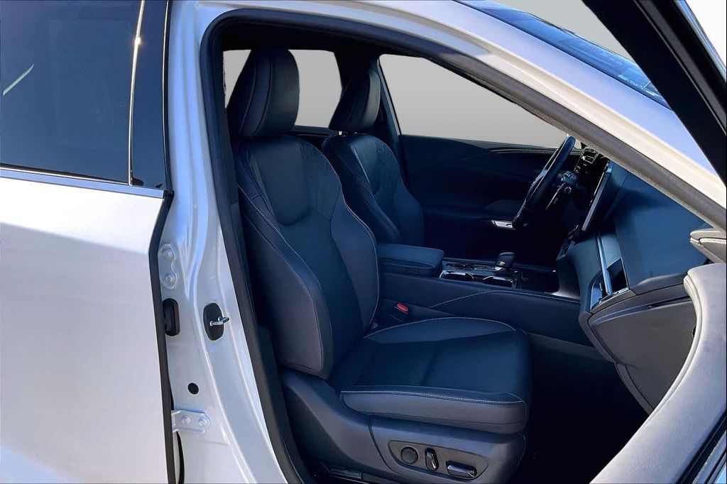 2026 Lexus RX 350 PREMIUM — фото 8