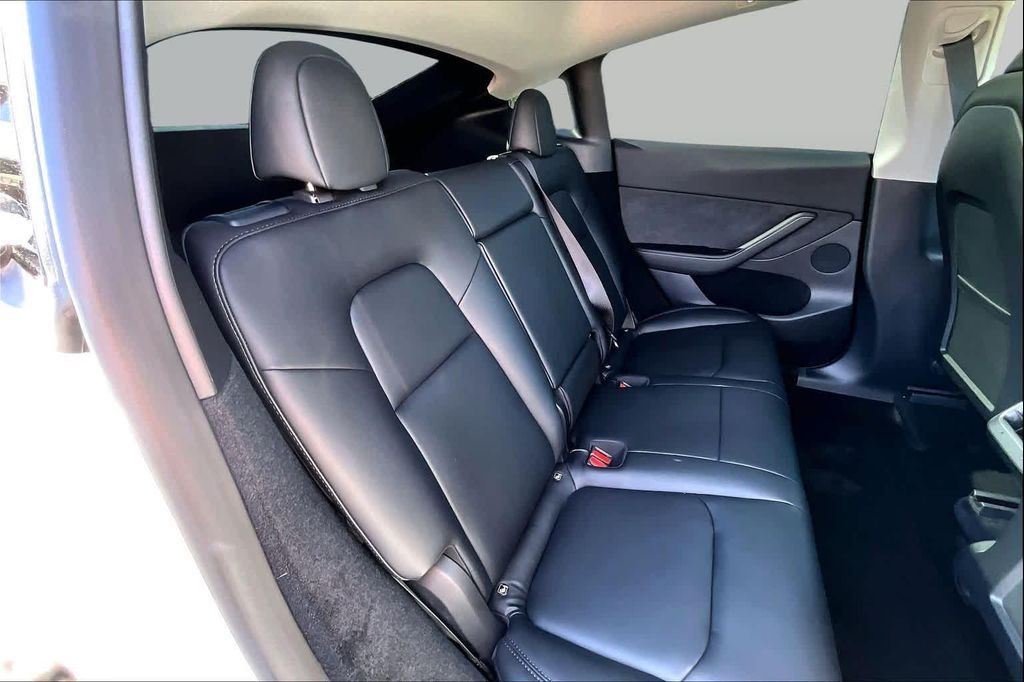 صورة مصغرة 19 لـ 2023 Tesla MODEL Y LONG RANGE DUAL MOTOR ALL-WHEEL DRIVE
