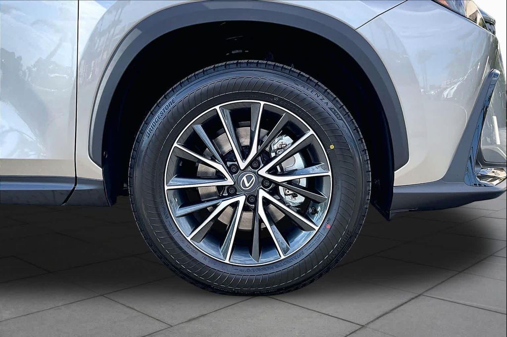 2026 Lexus NX 350 — фото 9