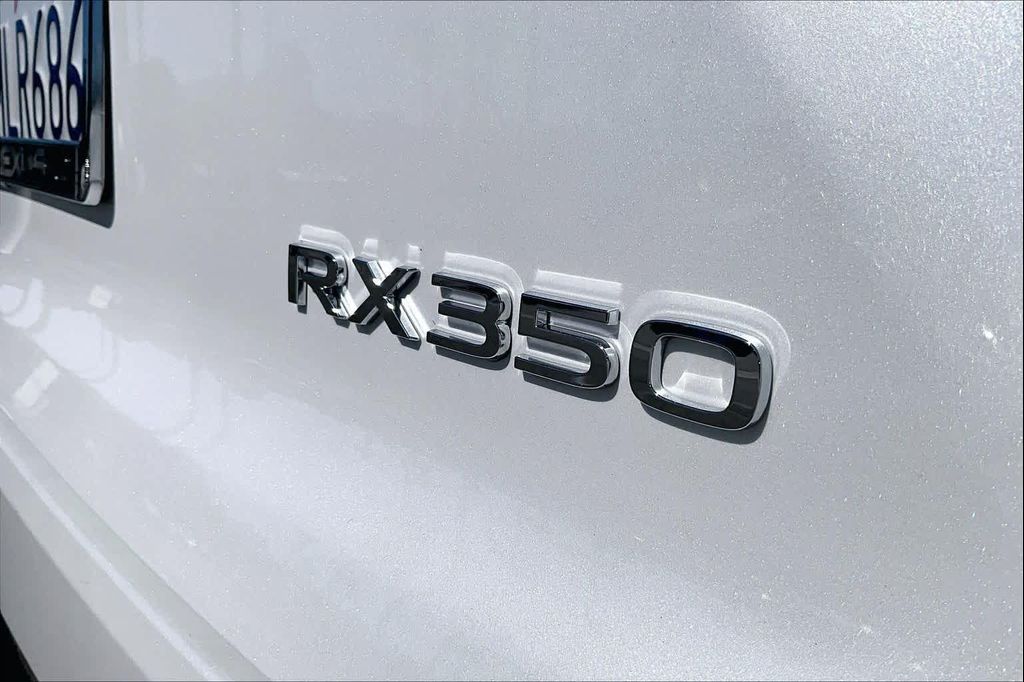 صورة 9 لـ 2024 Lexus RX 350 BASE
