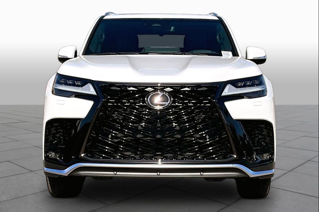 2026 Lexus LX 700H F SPORT HANDLING — фото 3