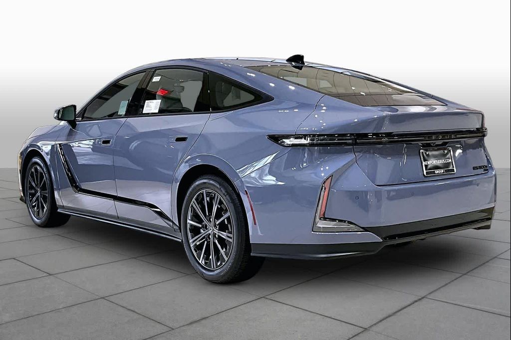صورة 7 لـ 2026 Lexus ES 500E PREMIUM AWD