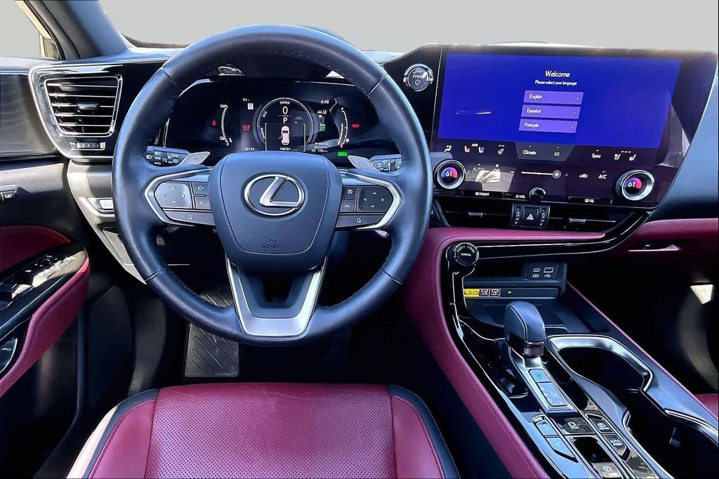 صورة 5 لـ 2024 Lexus NX 450H+ LUXURY