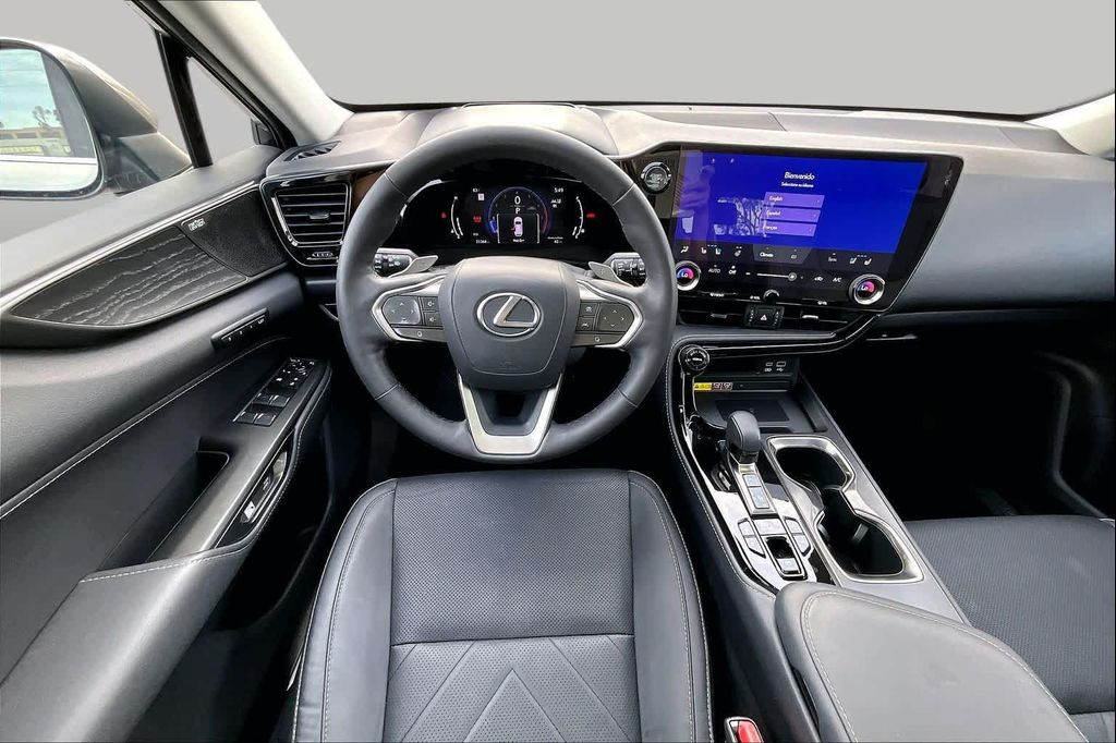 صورة 5 لـ 2024 Lexus NX 350 LUXURY