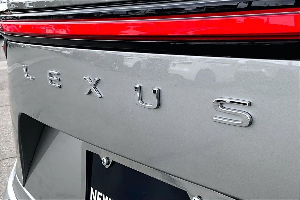 صورة 9 لـ 2024 Lexus NX 350 LUXURY