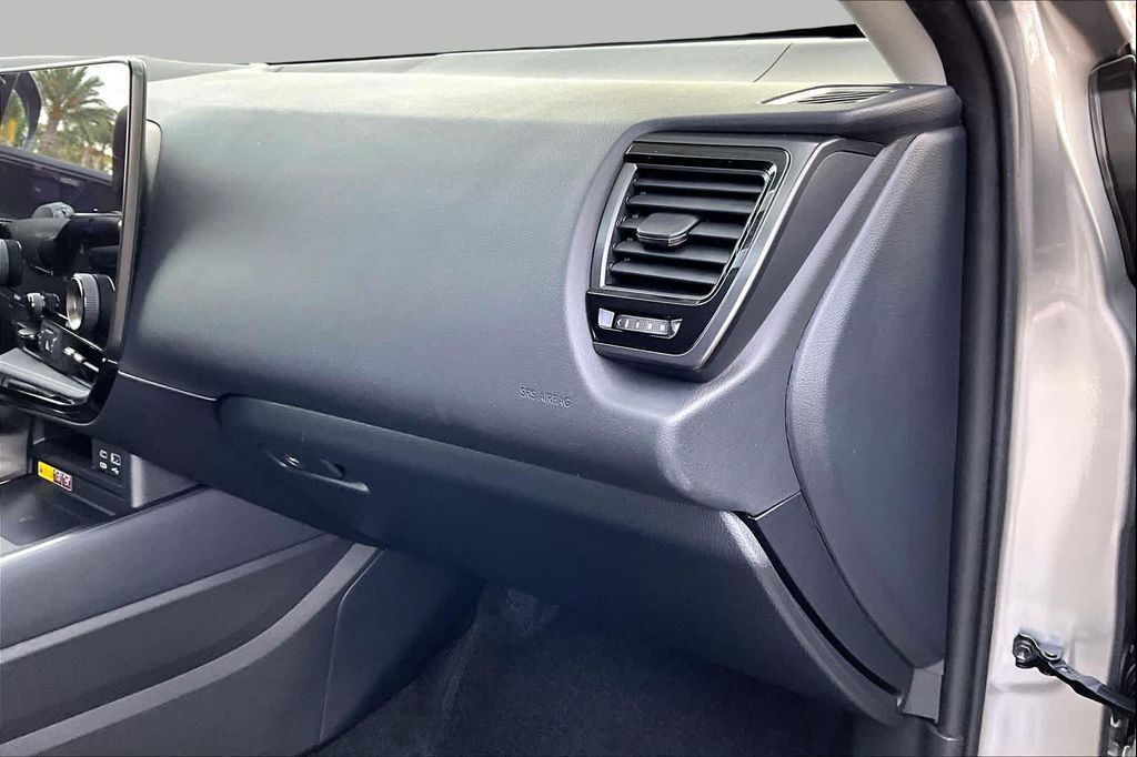 صورة مصغرة 17 لـ 2024 Lexus NX 350 LUXURY