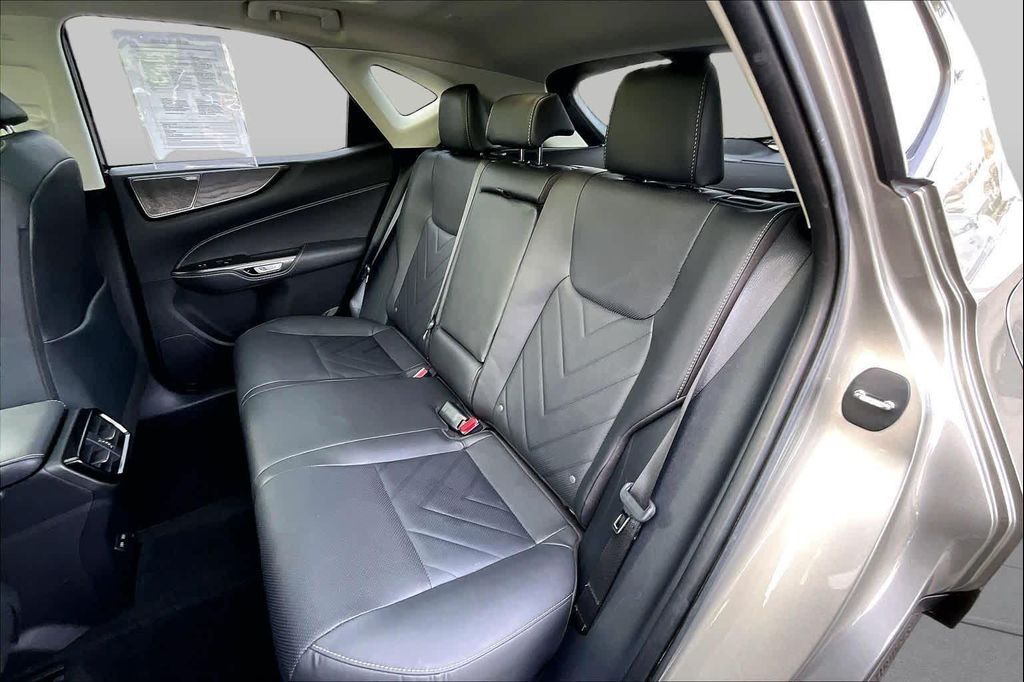 صورة مصغرة 18 لـ 2024 Lexus NX 350 LUXURY