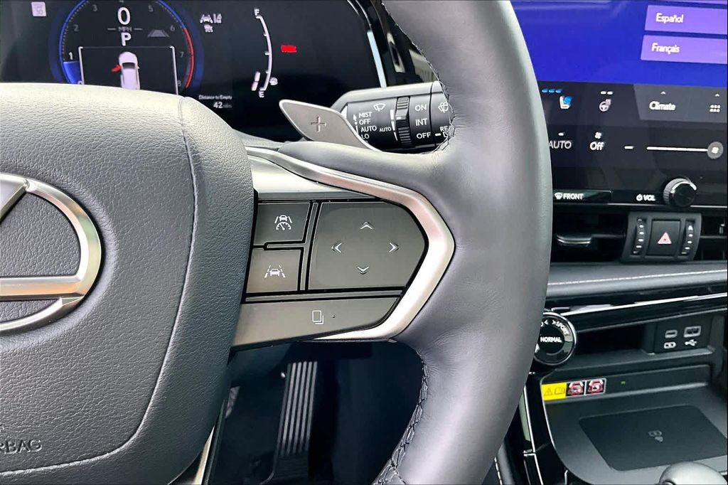 صورة مصغرة 23 لـ 2024 Lexus NX 350 LUXURY