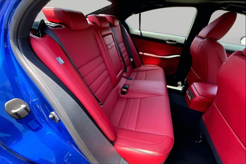 صورة مصغرة 19 لـ 2023 Lexus IS 350 BASE