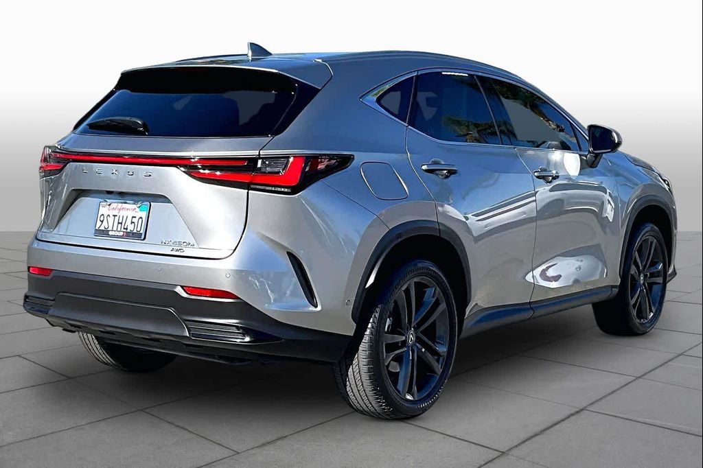 صورة 12 لـ 2025 Lexus NX 450H+ LUXURY