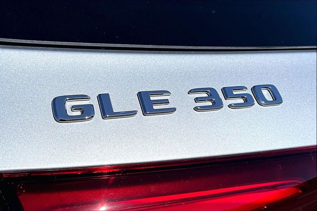 2026 Mercedes-BENZ GLE 照片 9