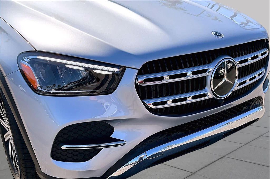 2026 Mercedes-BENZ GLE — миниатюра 28